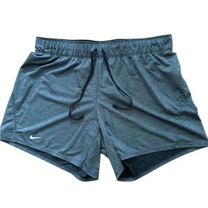 Nike Athletic Women’s Shorts Size Large Gray Active Wear Workout Jog Walking‎